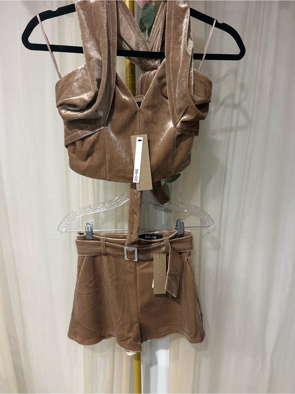 DO+BE Velvet Two Piece Set Crop Top & Belted Shorts Champagne Gold Size Small